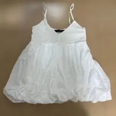 ホワイト フリル付きキャミソールのサムネイル