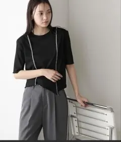 【forksy.】アシンメトリーヘムデザイン 配色ステッチ コンパクトTシャツのサムネイル