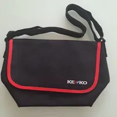KENKO　黒と赤のナイロンショルダーバッグ