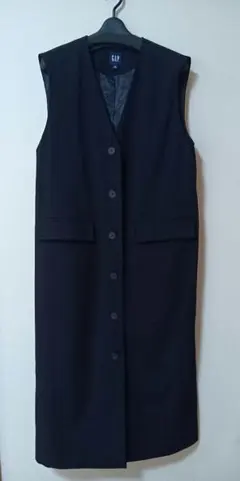 週末セール☆新品未使用☆GAP 黒 ノースリーブ ロングベスト M