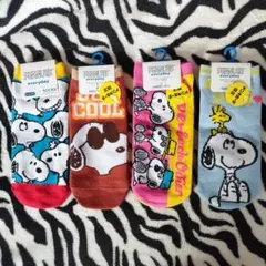 23−25 スヌーピーソックス 4足セット