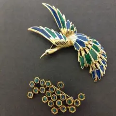 鳥と幾何学模様のブローチセット