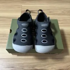 KEEN サンダル