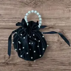 【24時間以内発送！】　パールバッグ　ハンドバッグ　美品　黒　巾着