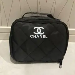 chanel トラベルポーチ　キルティング　ノベルティのサムネイル
