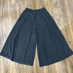 UNIQLO ブラック ガウチョパンツ M