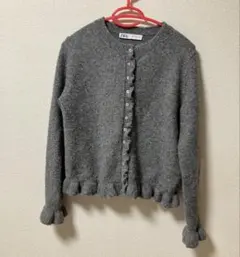 ZARA グレー フリル付きボタンカーディガン グレー