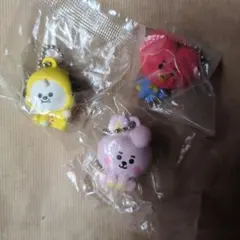 BT21 TATAとCHIMMYとCookyのキーホルダー