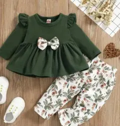 美品　2点セット　カットソー　ズボン　女の子　長袖　保育園　ベビー　90