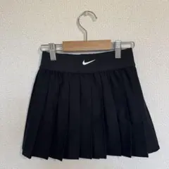 Nike 黒 プリーツスカート XS