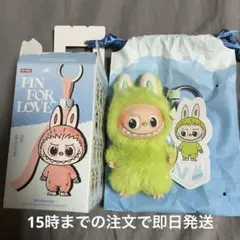 【正規品】ラブブ LABUBU イニシャル V ミニ ぬいぐるみペンダント 新品