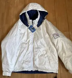 未使用タグ付き　ナイロンジャケット フード付き ホワイト/ネイビー