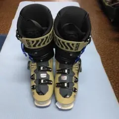 Item thumbnail for item 80cc4716-e954-4110-a96b-57c44a09b1c5