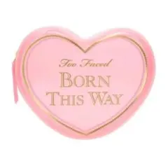 Too Faced Born This Way ハート型ポーチ