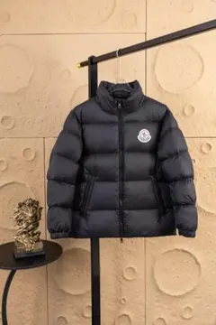   ブラックダウンジャケット Lサイズ PRADA(プラダ) 三角プレートダウンジャケット29Y966 29Y966