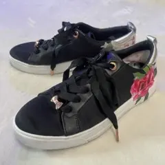 TED BAKER テッドベイカー　スニーカー ブラック　23センチ　ローズ