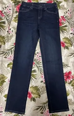 ユニクロ　ストレートデニムパンツ 150