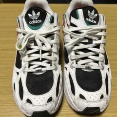 adidas スニーカー ホワイト/ブラック/グリーン/ピンク/パープル