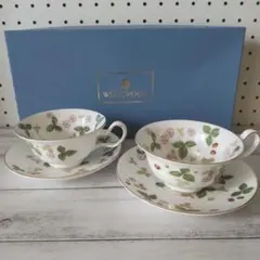 黒壺 未使用 ウェッジウッド ワイルドストロベリー カップ＆ソーサーセット