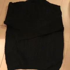 ローリーズファーム　黒 ケーブルニット タートルネックセーター