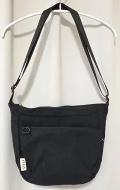 ワークマン Fliss ショルダーバッグ ブラック