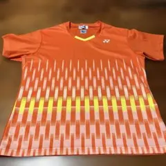 YONEX Vネックシャツ オレンジ/イエロー