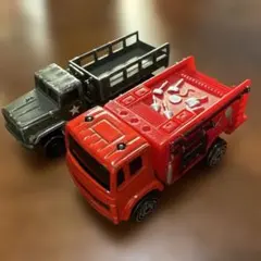 maisto 赤い消防車　トラック　ミニカー 自衛隊　トミカ　TOMICA