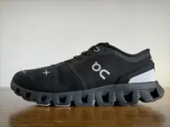 On Cloud X 　オン クラウド エックス　25cのサムネイル