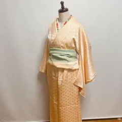 正絹　色無地　一つ紋付き袷　黄色　しつけ糸付き