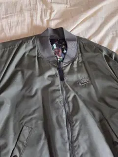 Nike　ナイキ リバーシブル　ボンバージャケット