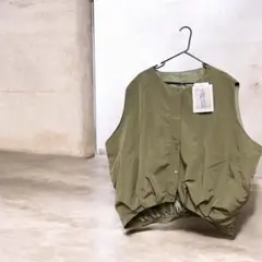 新品タグ付き】HELM カーキ 中綿風バルーンベスト Mサイズ
