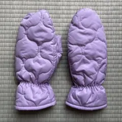 H&M キルティング ミトン 手袋 ライトパープルのサムネイル