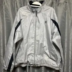 グレー ナイロンジャケット