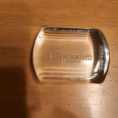 アクアスキュータム　ペイパーウェイト