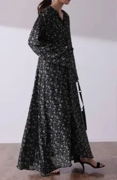 花柄シフォンロングワンピース ブラック系