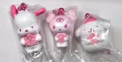 サンリオ ワントーンマスコット桜 3コセット　ガチャ　ぽちゃっこ　クロミ　ポム
