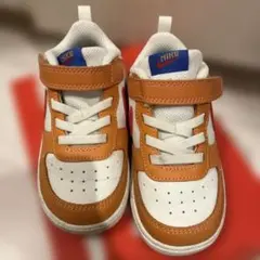 NIKE キッズスニーカー オレンジ ホワイト