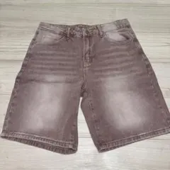 薄ピンク ハーフパンツ スケーターコーデ ストリートコーデストリートファッション