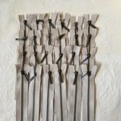 YKK金属ファスナー　ベージュ色　14cm 24本
