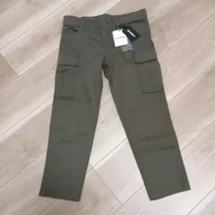 新品未使用 AVIREX カーゴパンツ オリーブ色 120cm