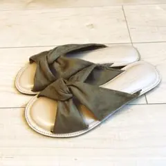 Item thumbnail for item e4cf2afe-82f3-4e5c-ab01-a19f4180a798