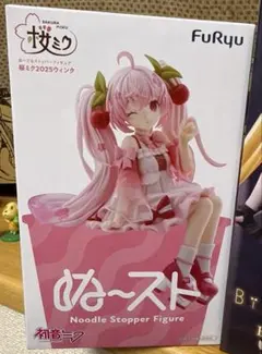 ぬースト 桜ミク2025ウィンク 初音ミクフィギュア
