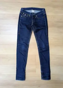 TRUE RELIGION スキニーデニムパンツのサムネイル