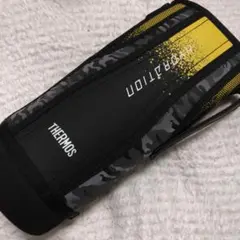 THERMOS 水筒カバー ブラック/イエロー（迷彩模様・1.5Ｌ用）
