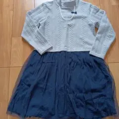 グレーケーブルニット×ネイビーチュールワンピース