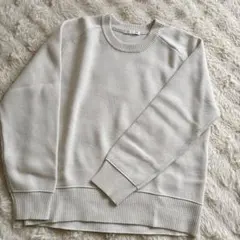GU Sサイズ　アイボリー クルーネック長袖セーター