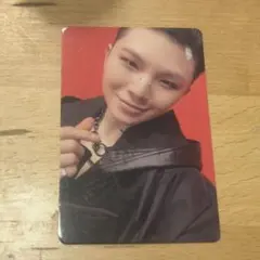 ウジ　yzy B