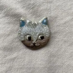 小菅幸子さん 猫ちゃん ブローチ - メルカリ