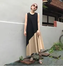 未使用タグ付き　OUTRO SOL ノースリーブ バイカラー ロングワンピースのサムネイル