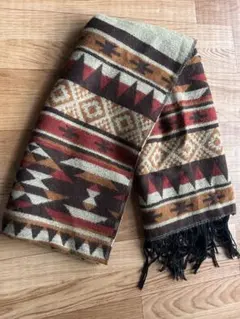 幾何学模様 マフラー　ひざ掛け